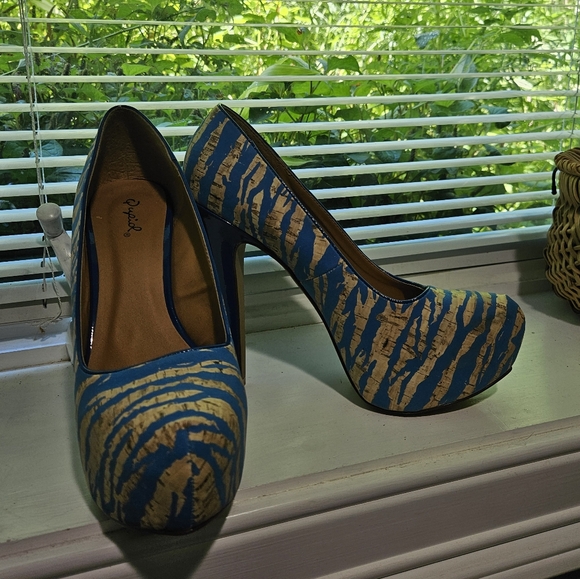 Qupid Sz 10 Blue & Cork Color Platform Heels - Picture 9 of 9